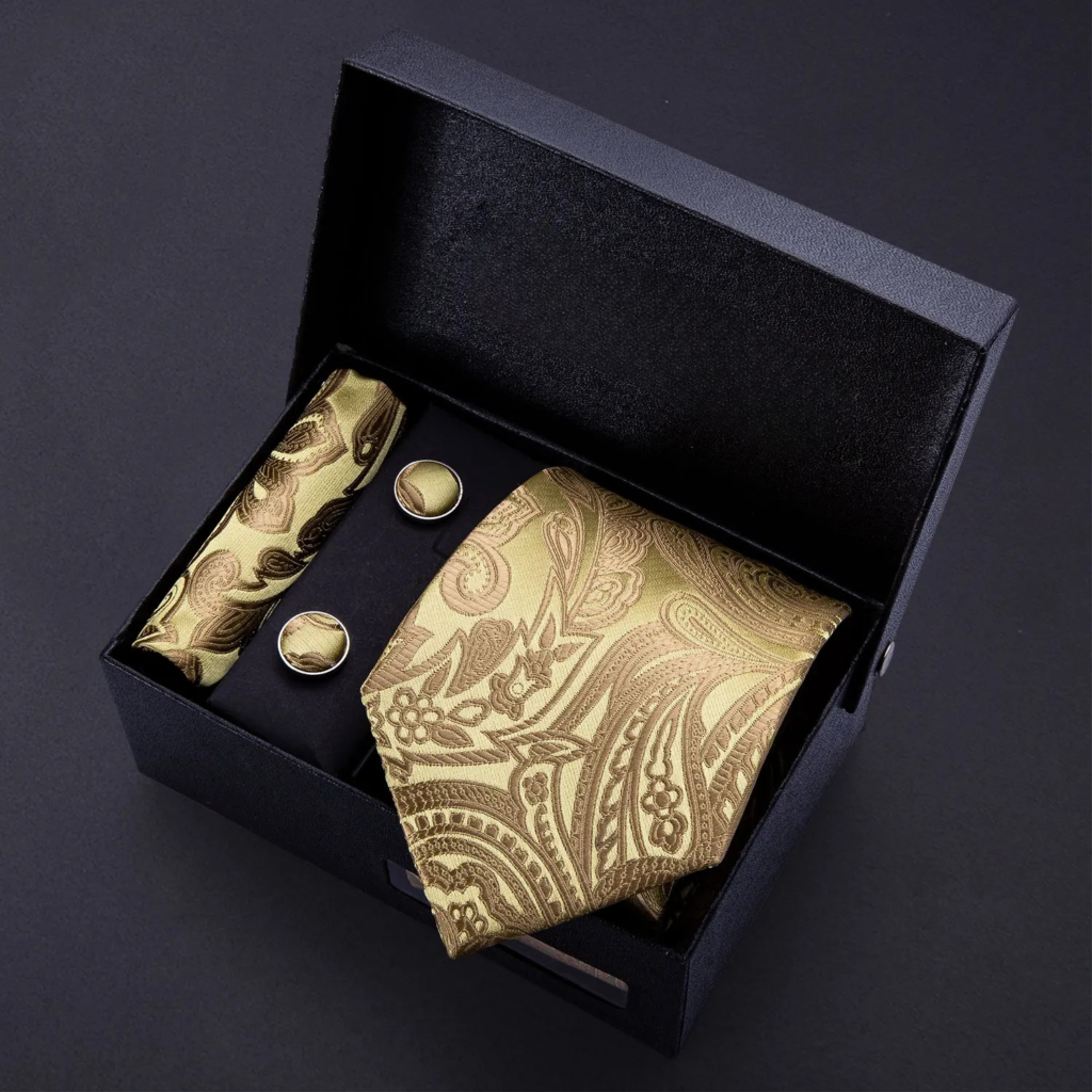 Coffret cravate pochette bouton de manchette