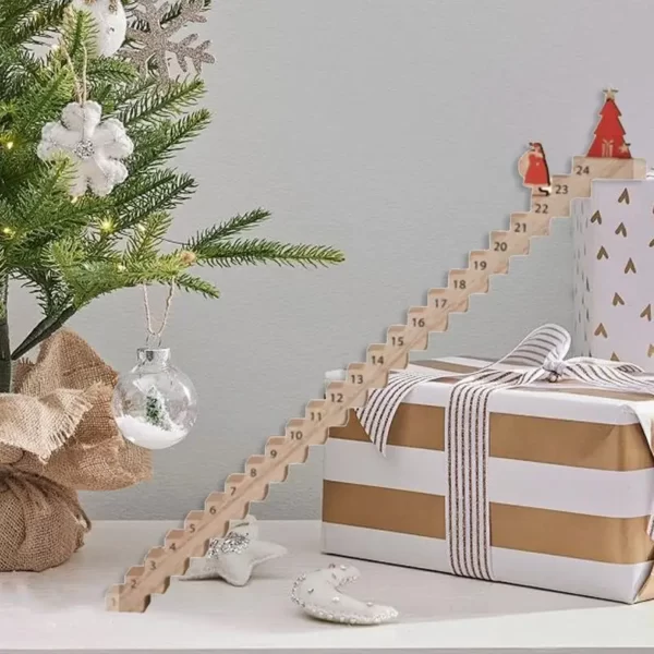 Escaliers en bois du Père Noël grimpant, calendrier de l'avent de voyage, calendrier de compte à rebours de Noël, décor de bureau en bois 3